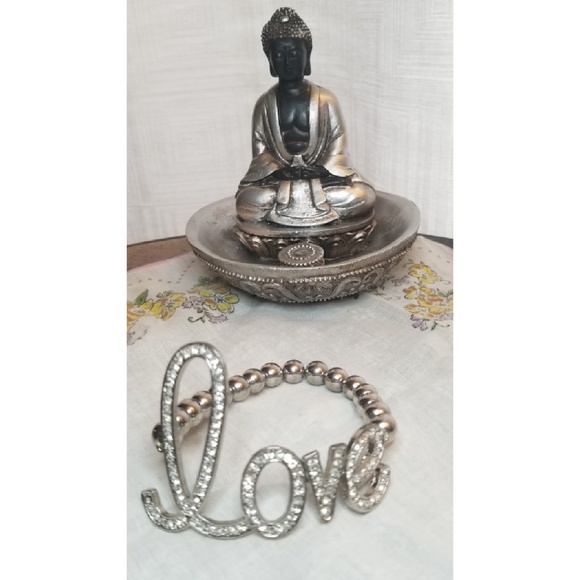 Jewelry - {Bracelet} Love Silver Tone Stretch Bracelet